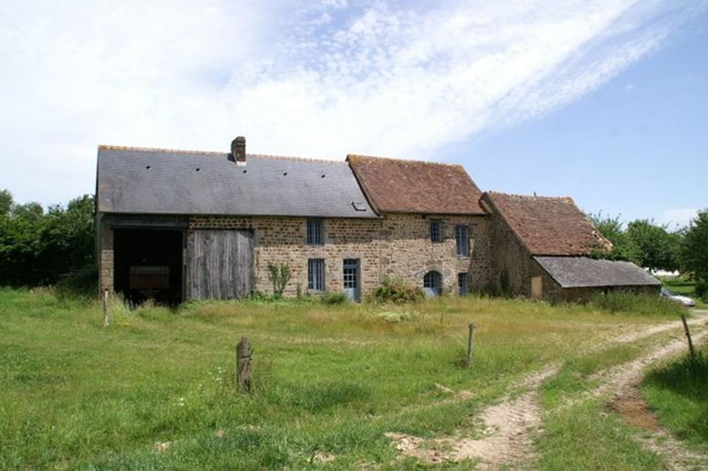 image du bien immobilier Corps de ferme PASSAIS-VILLAGES
