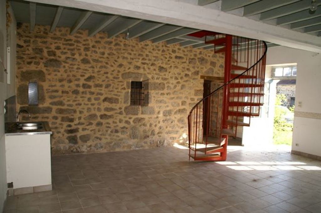 image du bien immobilier Corps de ferme PASSAIS-VILLAGES