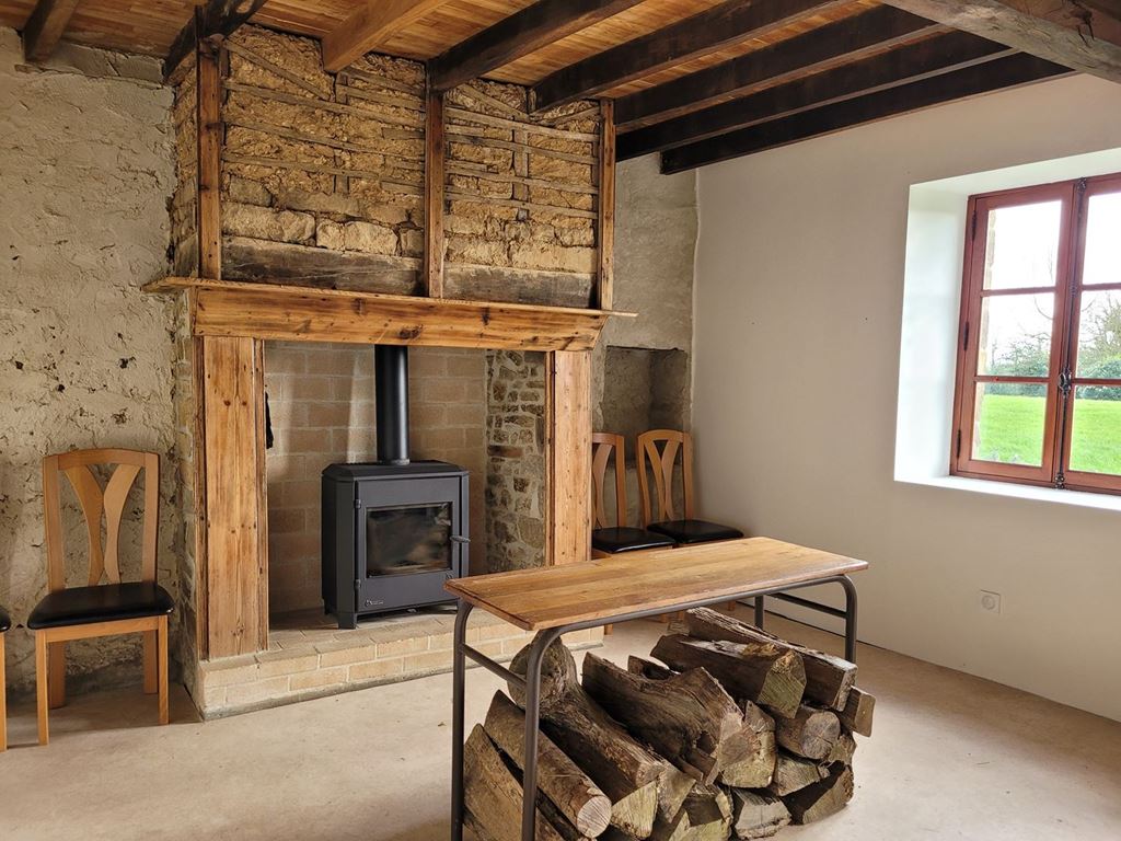 image du bien immobilier Maison en pierre SOULEUVRE-EN-BOCAGE