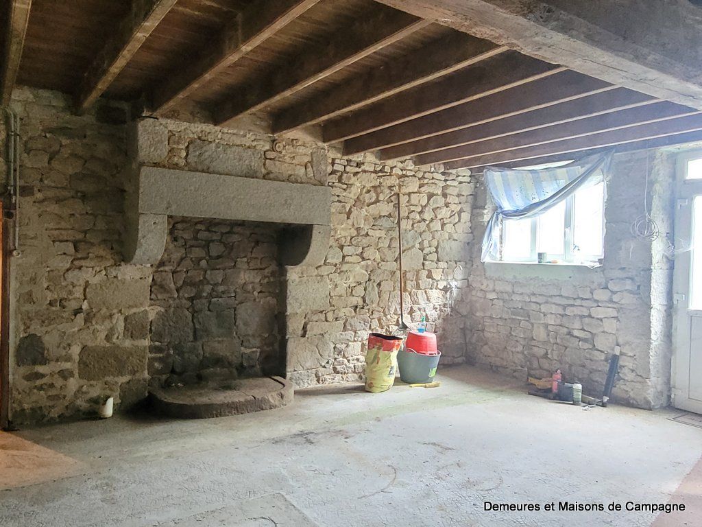 image du bien immobilier Maison ancienne SOURDEVAL