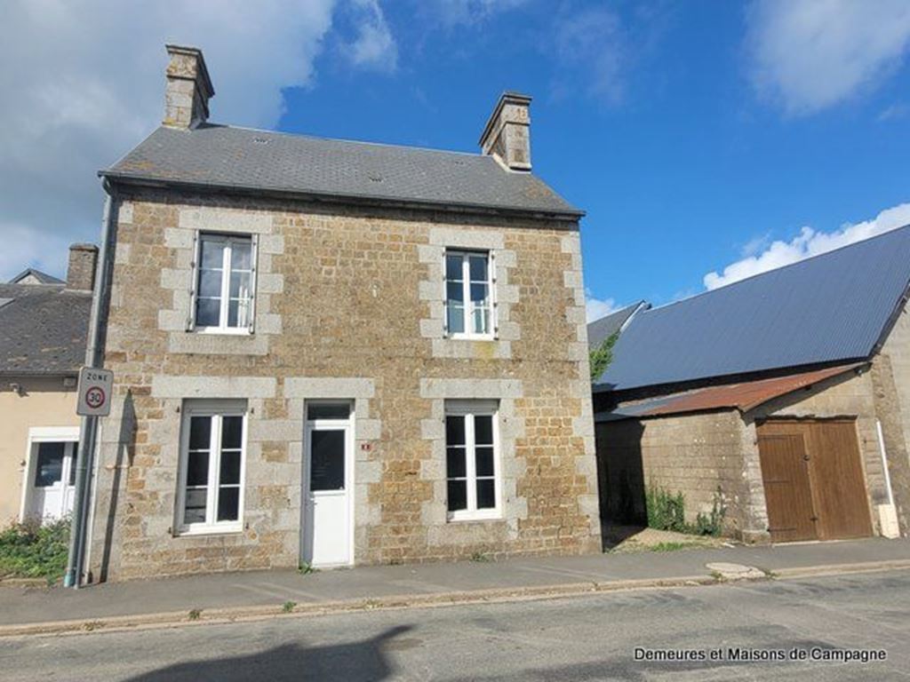 Maison de bourg BUAIS-LES-MONTS